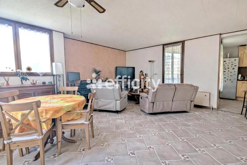 Appartement ancien - 85 m² - 4 pièces