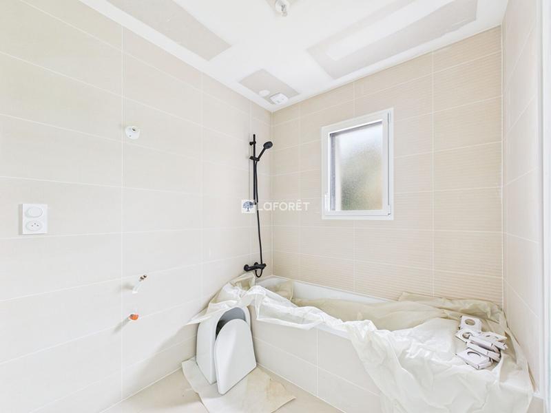 Maison - 102 m² - 5 pièces