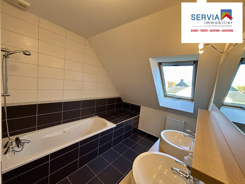 Maison - 104 m² - 5 pièces