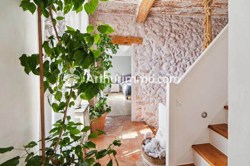 Maison - 209 m² - 7 pièces