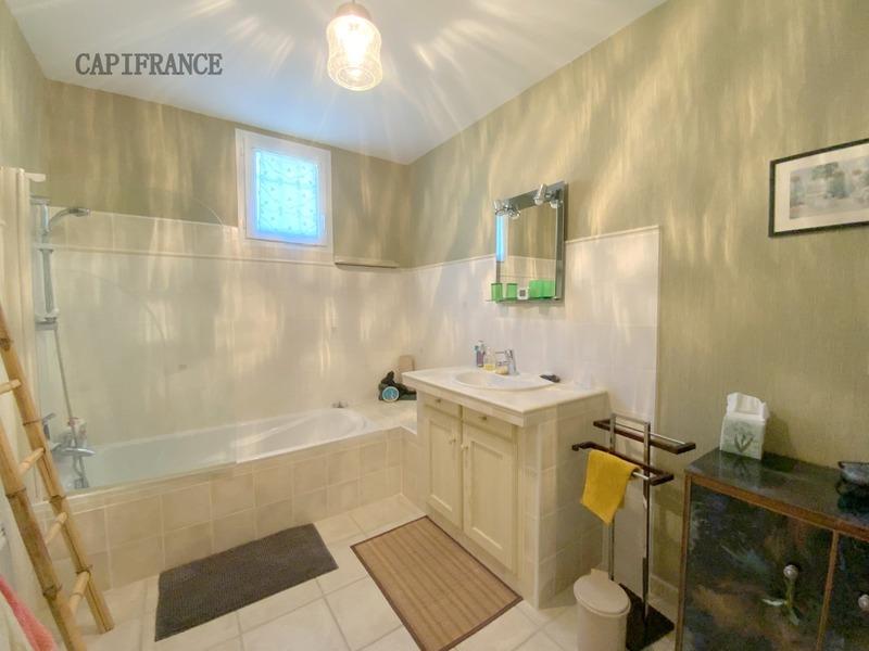 Maison - 192 m² - 7 pièces