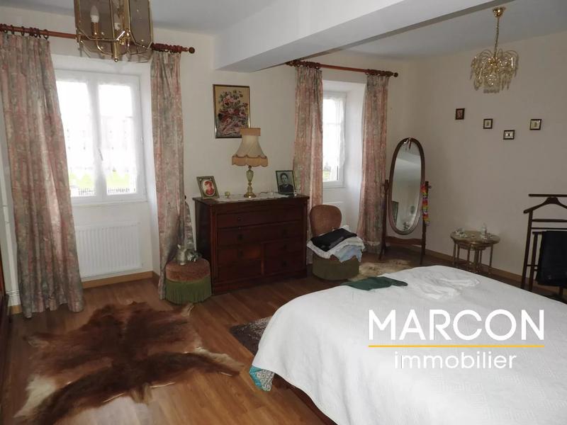 Maison - 168 m² - 7 pièces