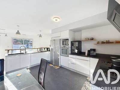 Maison - 187 m² - 6 pièces