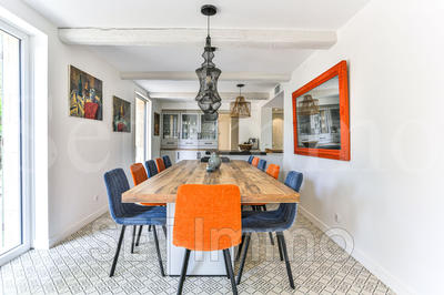 Maison - 210 m² - 7 pièces