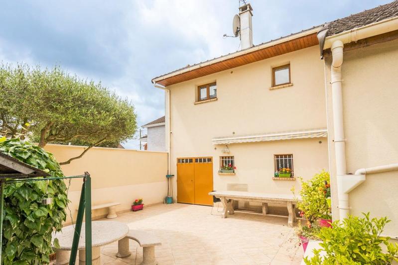 Maison - 140 m² - 6 pièces