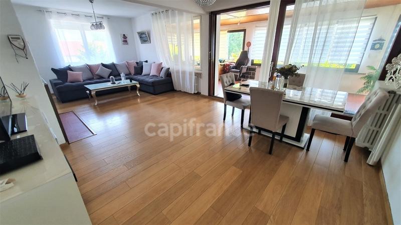 Maison - 187 m² - 9 pièces