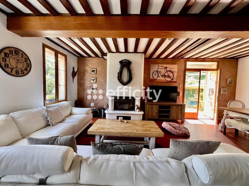 Maison - 211 m² - 9 pièces