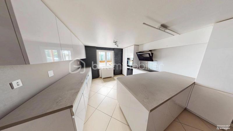 Maison de village - 191 m² - 9 pièces