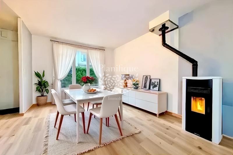 Maison - 96 m² - 5 pièces