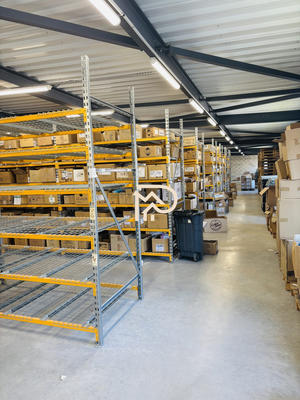 Entrepôt - 1 149 m²