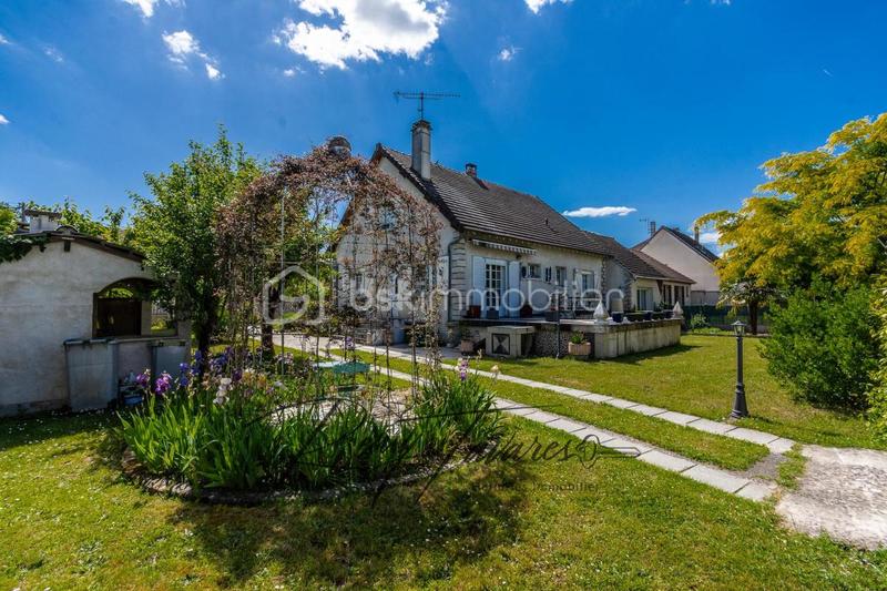 Pavillon - 175 m² - 9 pièces