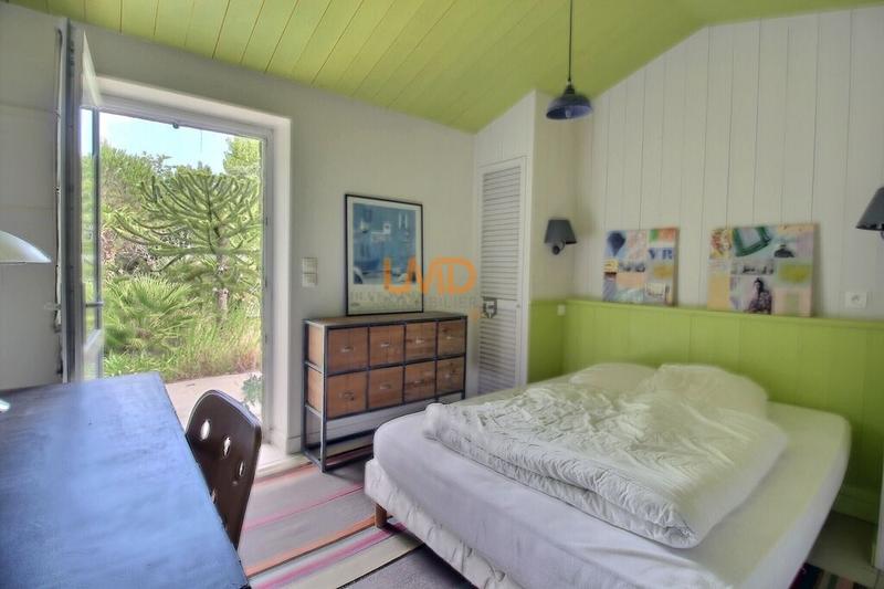 Maison - 216 m² - 8 pièces