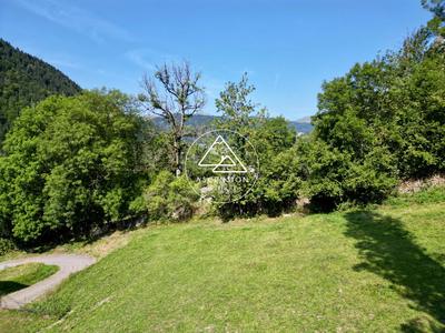 Terrain constructible - 1 014 m²