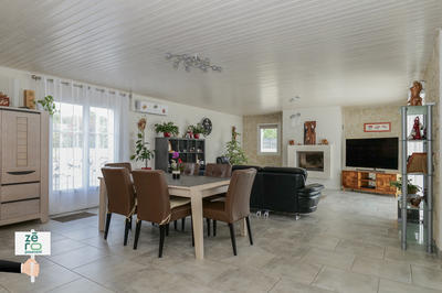 Maison - 159 m² - 7 pièces