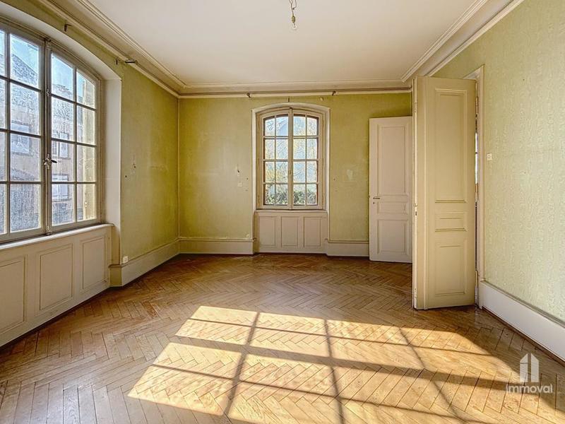 Maison bourgeoise - 238 m² - 11 pièces
