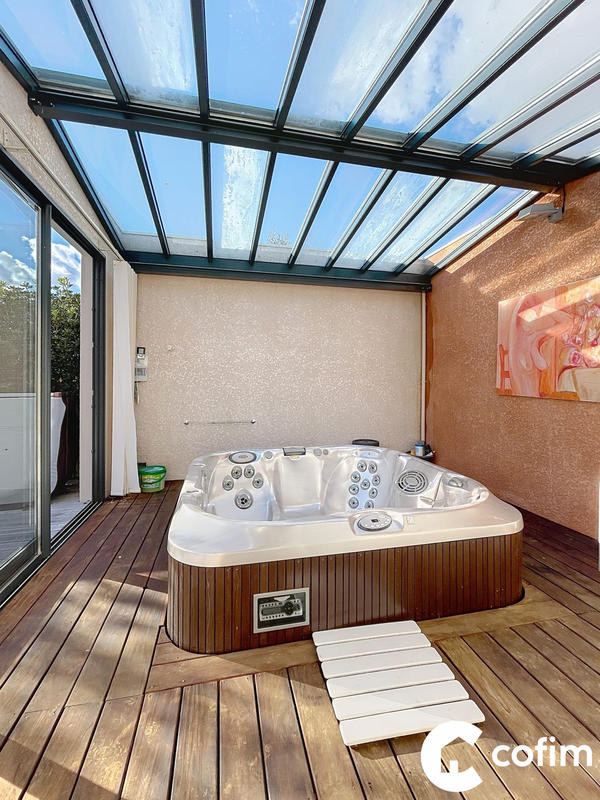 Maison contemporaine - 216 m² - 5 pièces