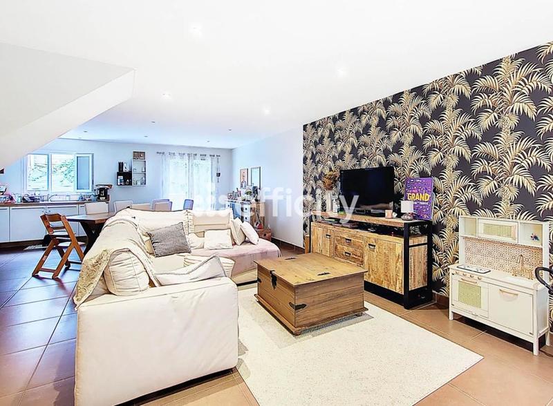 Maison - 102 m² - 4 pièces