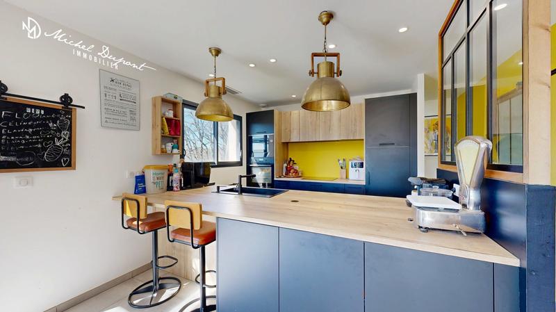 Maison - 163 m² - 8 pièces