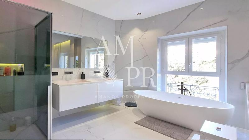 Appartement - 130 m² - 4 pièces