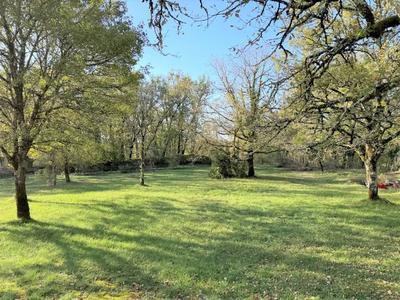 Propriété - 204 m² - 9 pièces