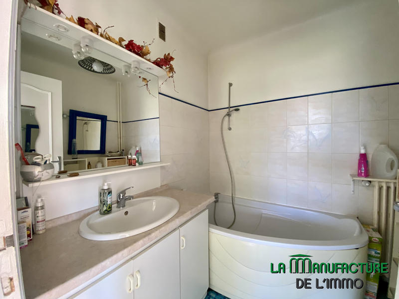 Appartement - 90 m² - 3 pièces