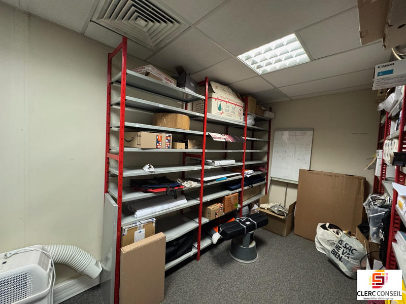 Bureau - 397 m²