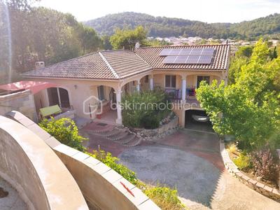 Villa - 145 m² - 6 pièces