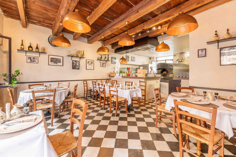 Fonds de commerce - Hôtellerie / Restauration - 240 m²