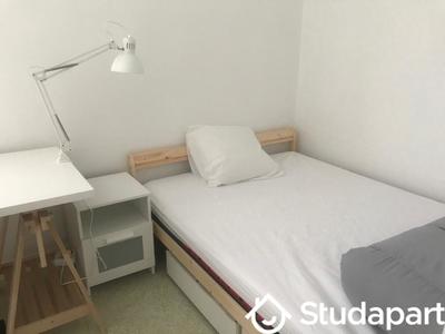 Chambre - 9 m² - 1 pièce