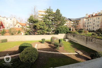 Bureau - 70 m² - 4 pièces