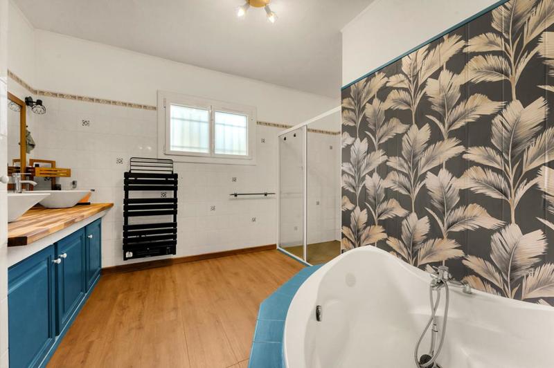 Maison - 195 m² - 7 pièces