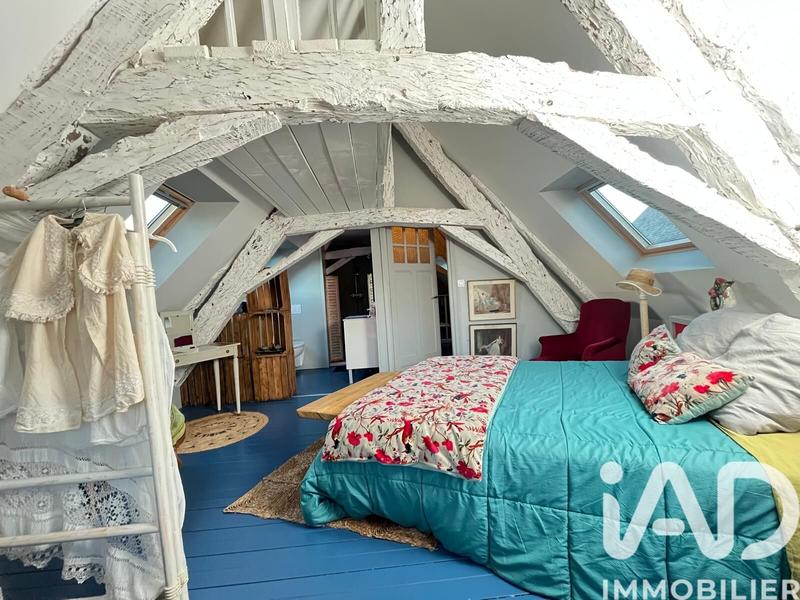 Maison - 220 m² - 7 pièces