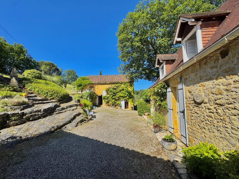 Maison traditionnelle - 163 m² - 7 pièces