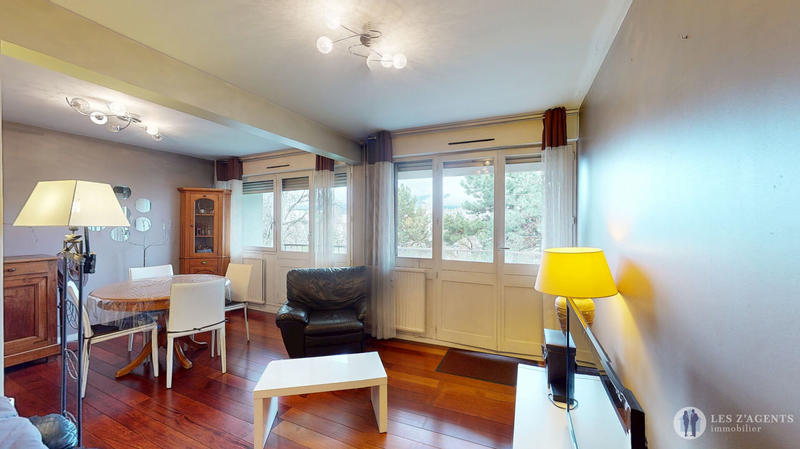 Appartement - 80 m² - 4 pièces