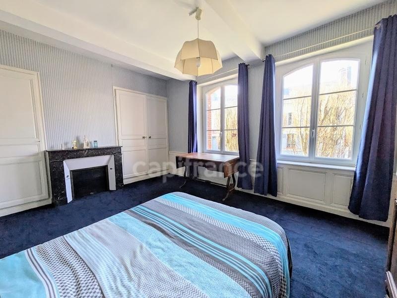 Maison - 534 m² - 16 pièces