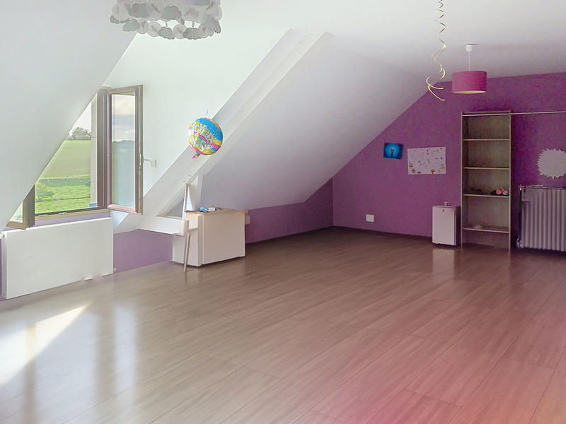 Maison - 325 m² - 11 pièces