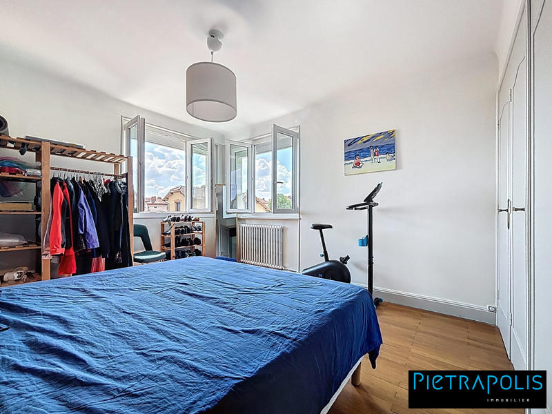 Appartement - 90 m² - 4 pièces