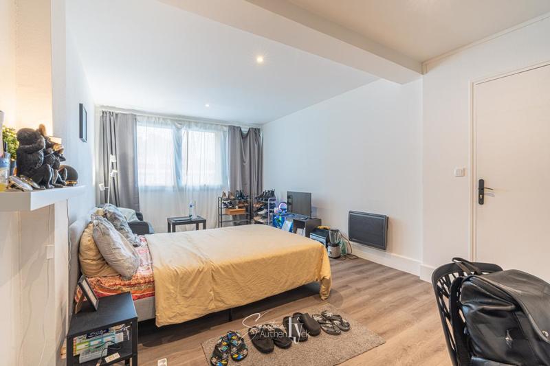 Appartement - 100 m² - 4 pièces