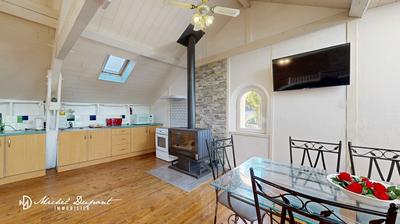 Maison - 225 m² - 9 pièces