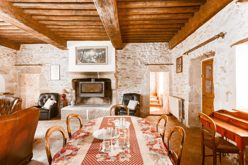 Propriété - 331 m² - 12 pièces