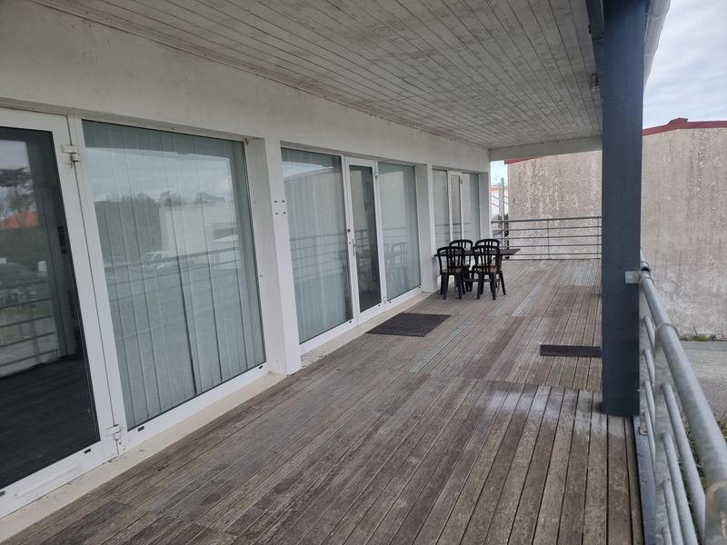 Local commercial - 126 m² - 6 pièces