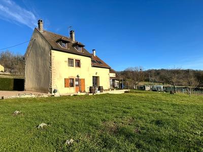 Maison de village - 160 m² - 8 pièces