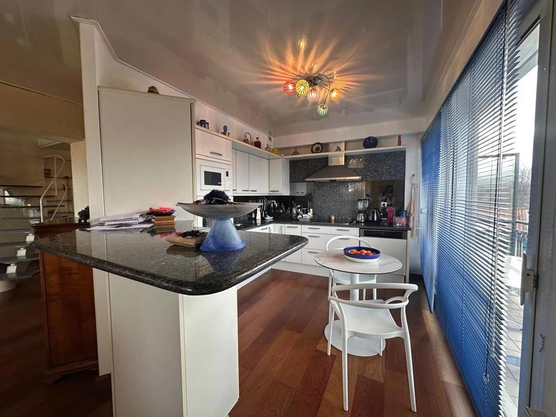 Duplex - 98 m² - 4 pièces