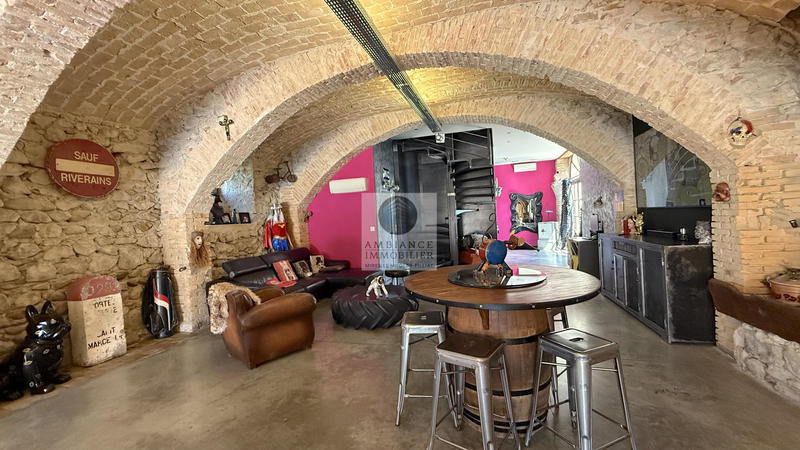 Appartement - 204 m² - 6 pièces