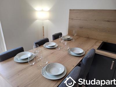 Chambre - 12 m² - 1 pièce