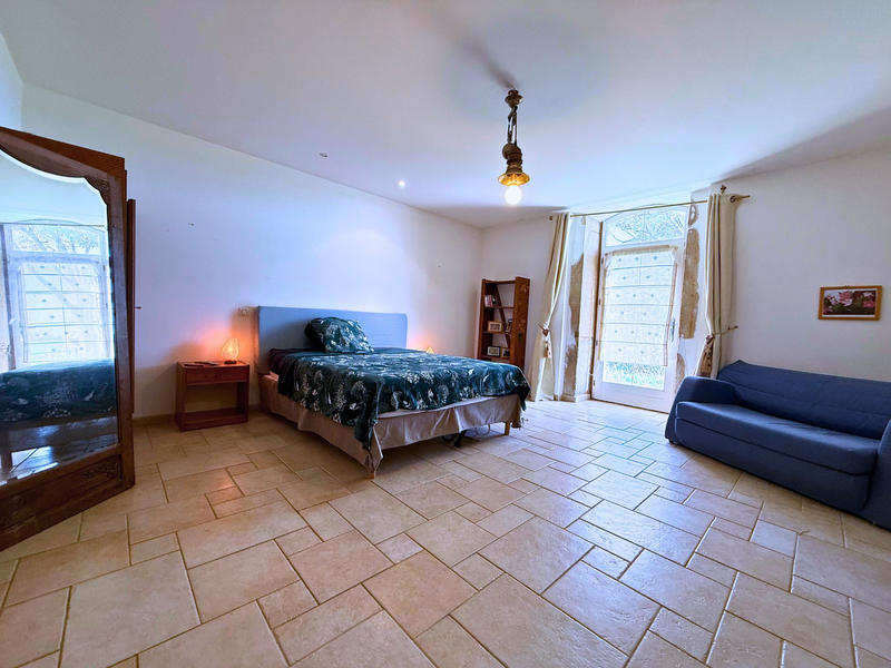 Maison - 301 m² - 8 pièces