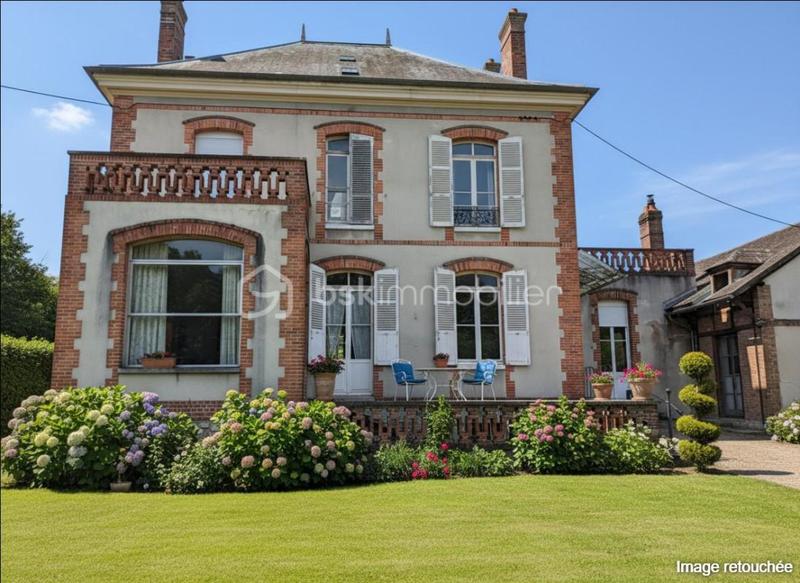 Demeure - 267 m² - 11 pièces