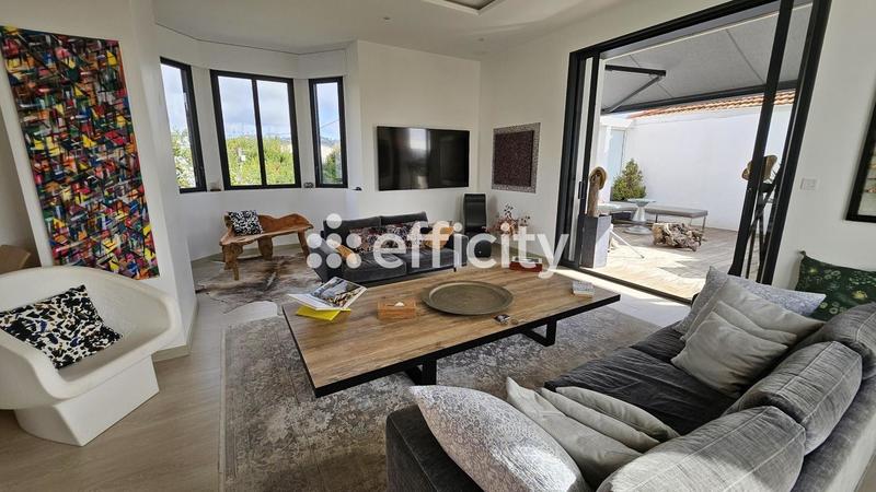 Maison - 190 m² - 5 pièces