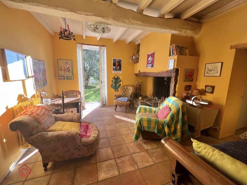 Corps de ferme - 260 m² - 10 pièces