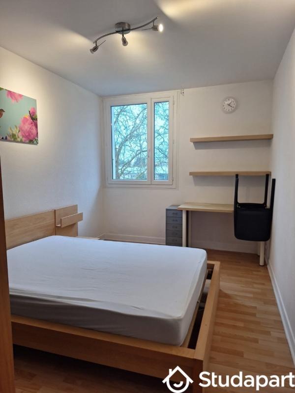 Chambre - 10 m² - 1 pièce